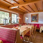 Achenseer Huettendoerfl Hotel